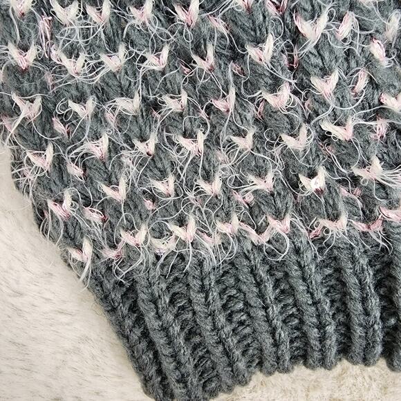 Melrose & Market NWT Gray Pink Eyelash Knit Pom Pom Beanie Hat Cozy - Picture 8 of 8